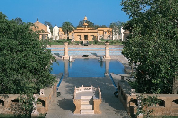 The Oberoi Rajvilas 花园会所设计